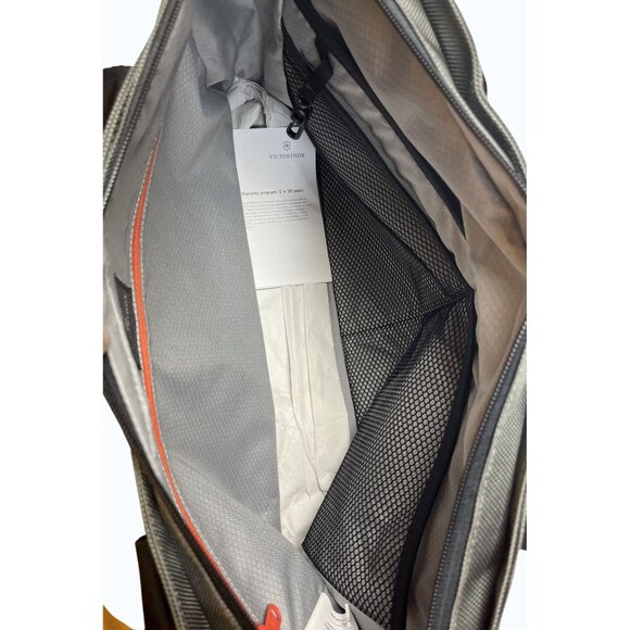 Victorinox Werks Traveler 5.0 Shopping Tote Zippered Shoulder Bag‎ - Black - Picture 6 of 13